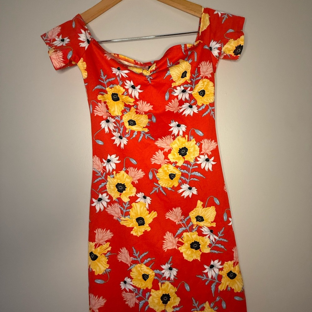Vibrant Red Sweetheart Bodycon Mini Dress